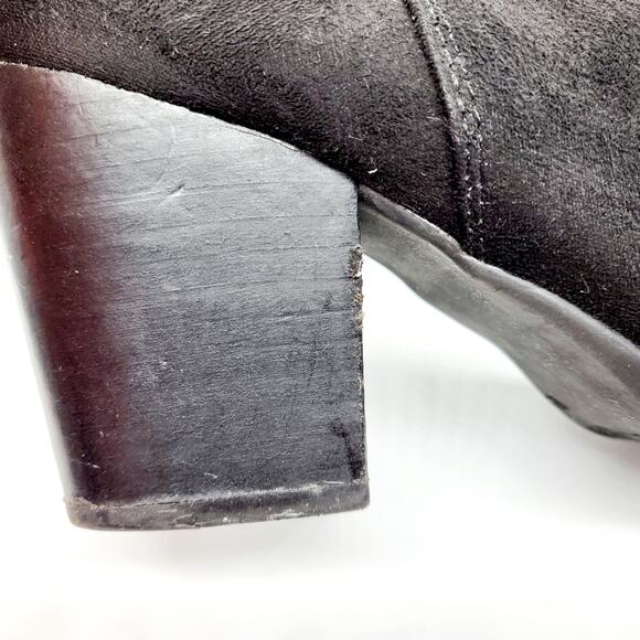 Dilba Black Faux Suede Block Heel Zip Up Ankle Booties Women's Size 6.5 - Picture 13 of 13